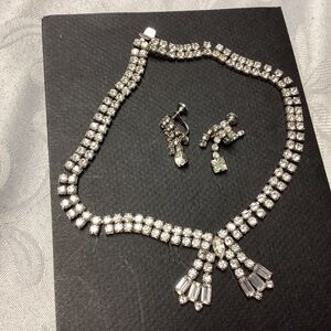 Rhinestone necklace and earrings just stunning vintage